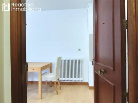 Estudio en Rúa de San Pedro de Mezonzo, 46