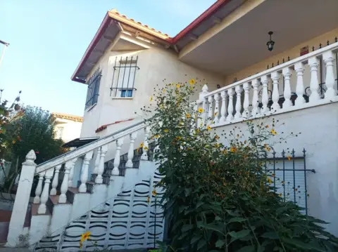 Chalet en calle de Llanos