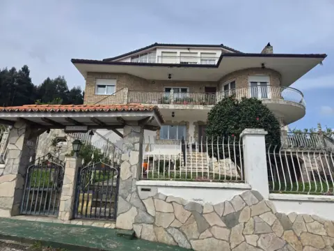 Chalet en Barrio del Paraíso, 25