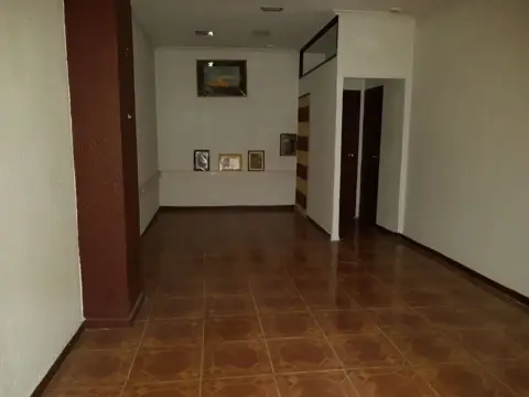 Local comercial en Avenida de Alfonso IX de León