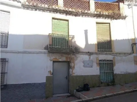 Casa adosada en Cogollos de La Vega