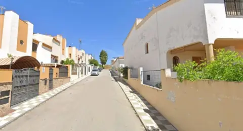 Casa adosada en Urb La Solana
