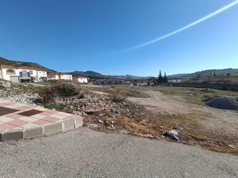 Terreno en calle del Mediterráneo