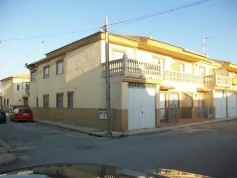 Casa adosada en calle de Europa