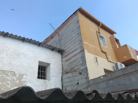 Casa adosada en calle de los Jardines