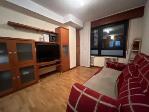 Piso en Plaza Rafael Alberti