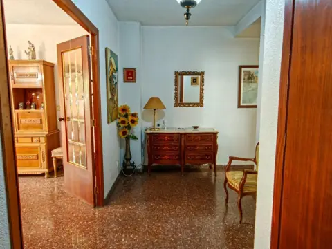 Piso en calle Ayora