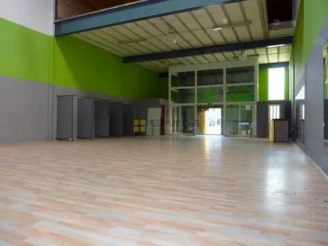 Nave industrial en calle del Raposal