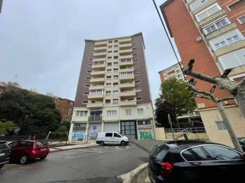 Local comercial en calle del Monte Lakartxela, 4