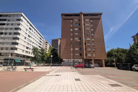 Piso en Asenjo Pintorearen Kalea