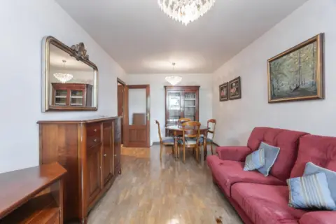 Piso en Asenjo Pintorearen Kalea