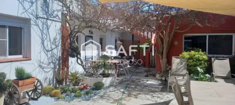 Casa adosada en Poble Nou del Delta-Eucaliptus