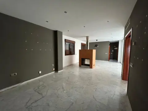 Dúplex en Avda. Miraflores