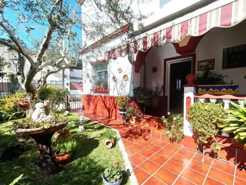 Casa pareada en Gines