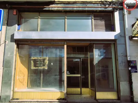 Local comercial en calle de la Asunción, 4