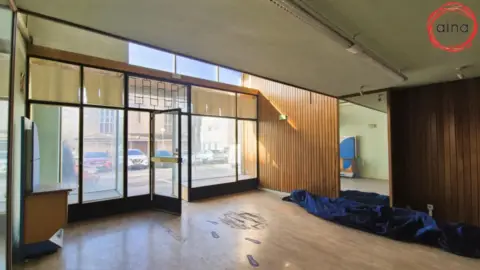 Local comercial en calle de la Asunción, 4