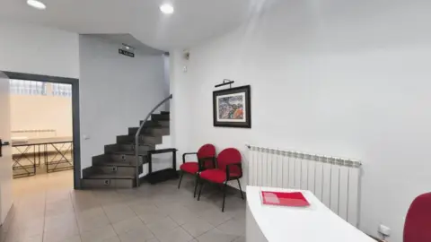 Local comercial en calle del Monasterio de Iharte, 2