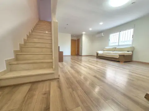 Casa pareada en Sierra Perenchiza - Cumbres de Calicanto - Santo Domingo