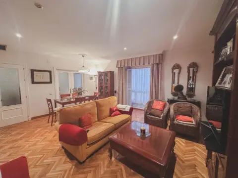 Piso en Plaza Mina