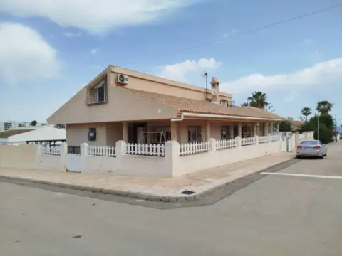 Chalet en Islas Menores-Mar de Cristal