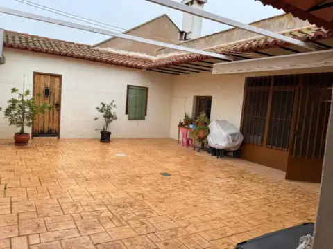 Finca rústica en La Aparecida