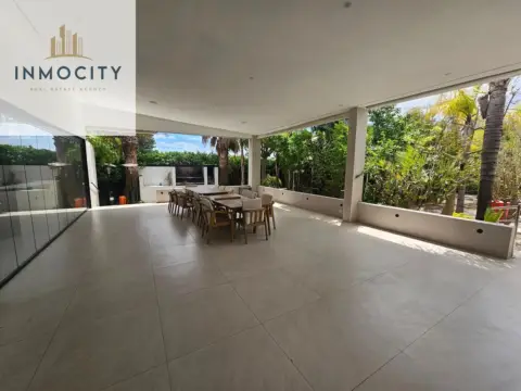 Chalet en Urbanización de la Conarda