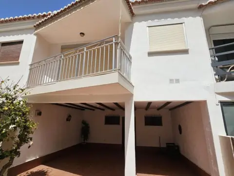 Casa adosada en Carrer de la Cala de Calp