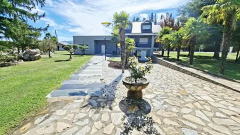 Chalet en calle Av Bierzo-Al, nº 37