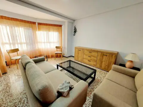 Piso en Corazon de Jesús- Poeta Miguel Hernández