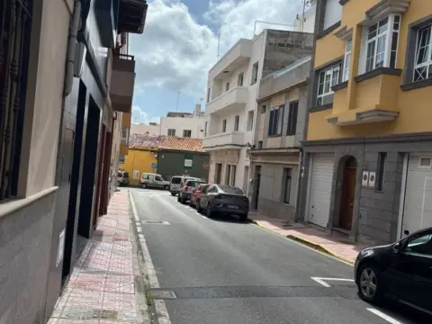 Casa adosada en calle Carlos I