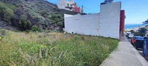 Terreno en calle de Marianao, 76