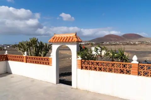 Casa en calle Coronel Glez. del Hierro