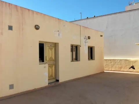 Local comercial en calle El Bernegal, 23