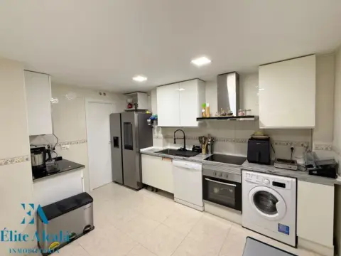 Casa adosada en calle de Arcipreste de Hita