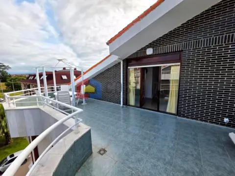Piso en Avenida de Santos Mártires