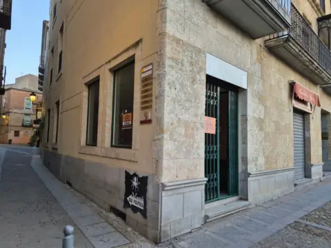 Local comercial en calle de Sánchez Arjona, 7