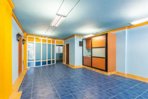 Local comercial en Cabo Roig