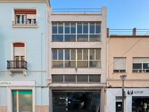 Edificio en calle de Ramón Gallud