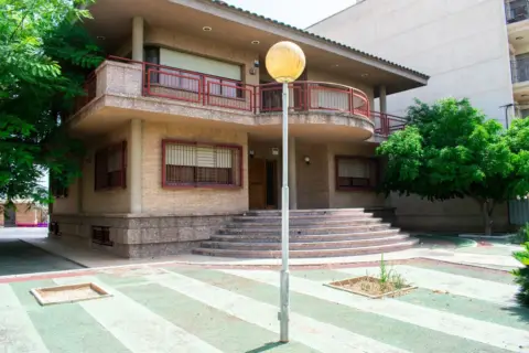 Chalet en Llano de Brujas