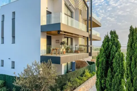 Apartamento en Las Colinas Golf