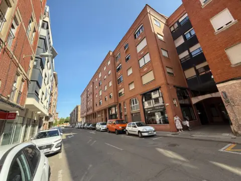 Piso en calle de Francisco Pizarro