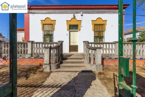 Chalet en calle de Juan Gómez Torga