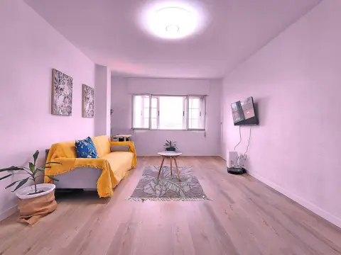 Piso en Travesía de Juan Carlos I