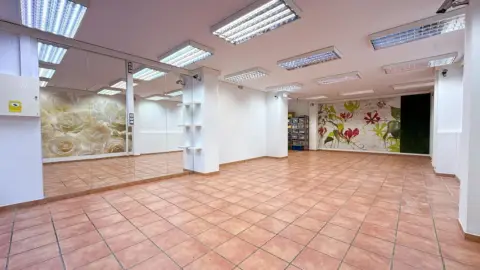 Local comercial en calle Leopoldo Alas, 16