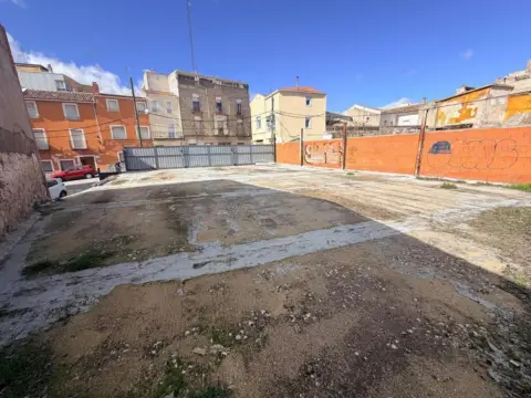 Terreno en calle de Inés de la Carrera