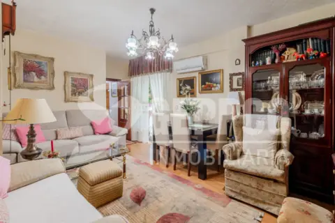 Piso en San Isidro, Estación