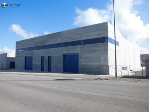 Nave industrial en Cervera