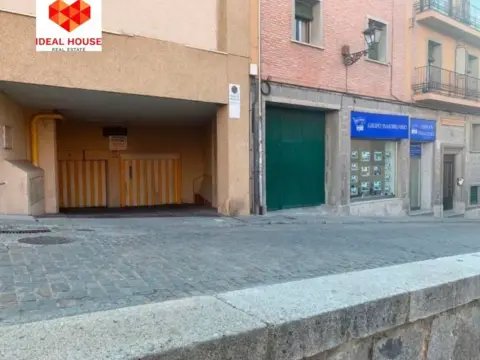 Garaje en Avenida del Acueducto