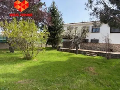 Chalet en calle calle Castejón