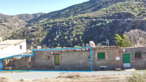 Finca rústica en Laroya